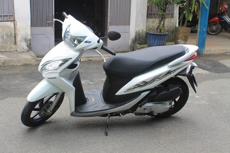 Honda Vision đời đầu 2011